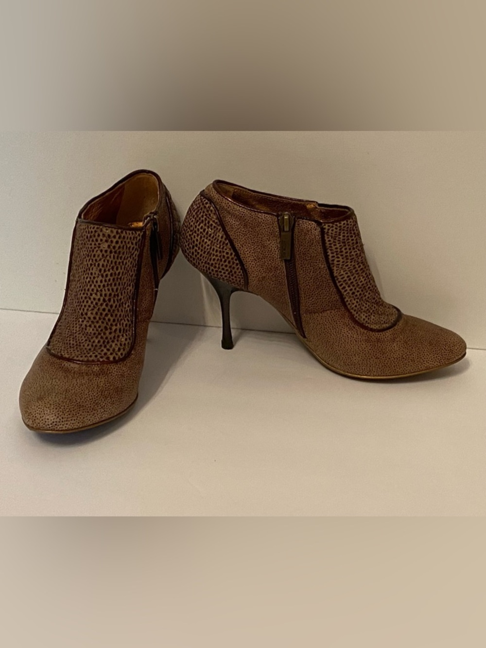 JUST CAVALLI SHOES ANKLE BOOTIES TAN BROWN LEATHER STILETTO HEEL ITALY 38 7.5